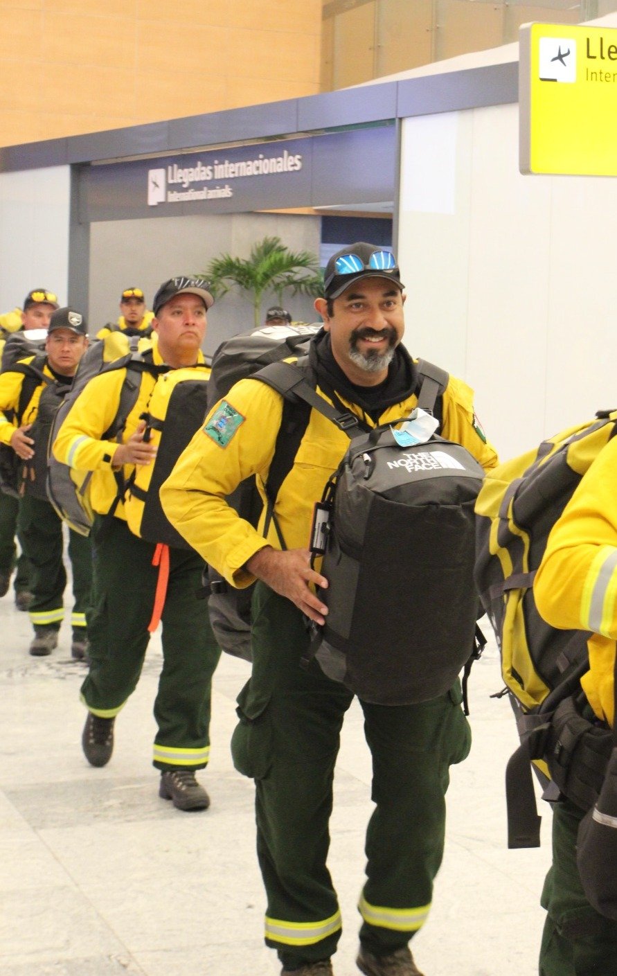 Brigadas mexicanas regresan de Canadá; 102 combatientes cierran misión (foto 4)