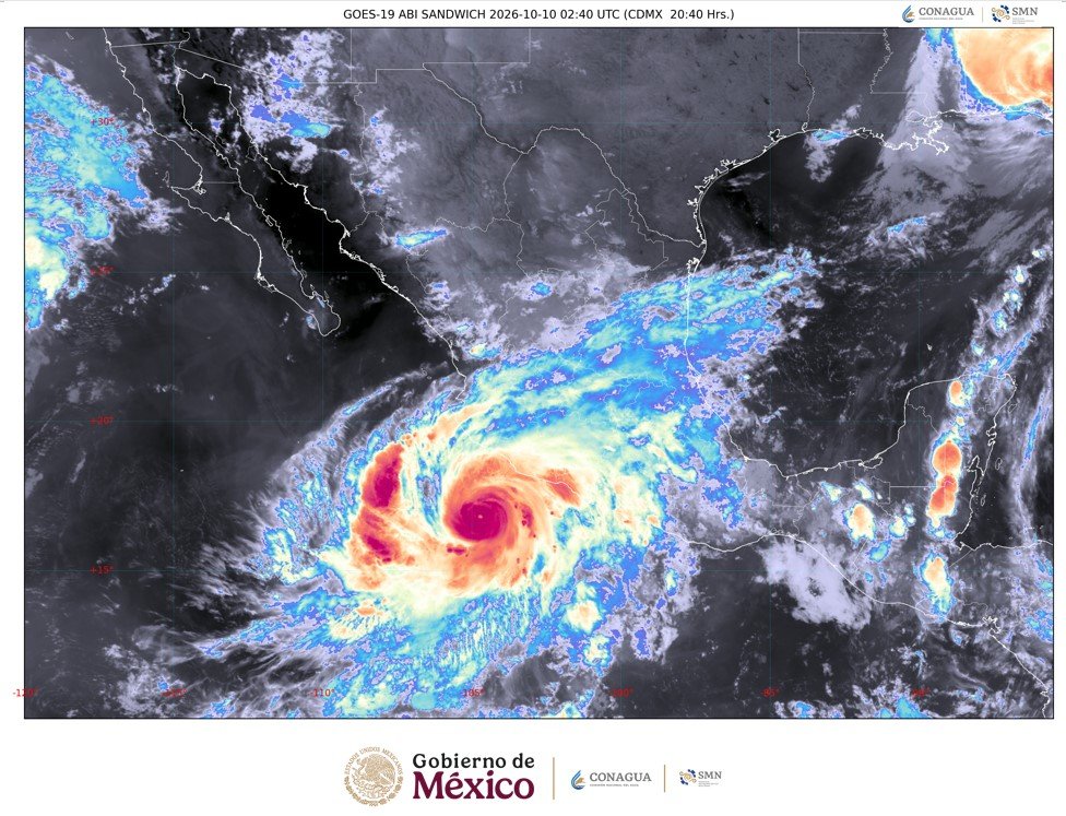 Simon escala a huracán categoría 3