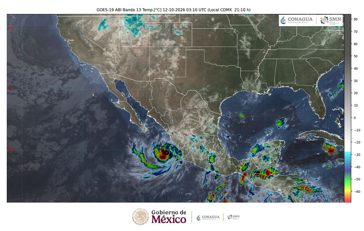 Simon sigue como huracán categoría 3