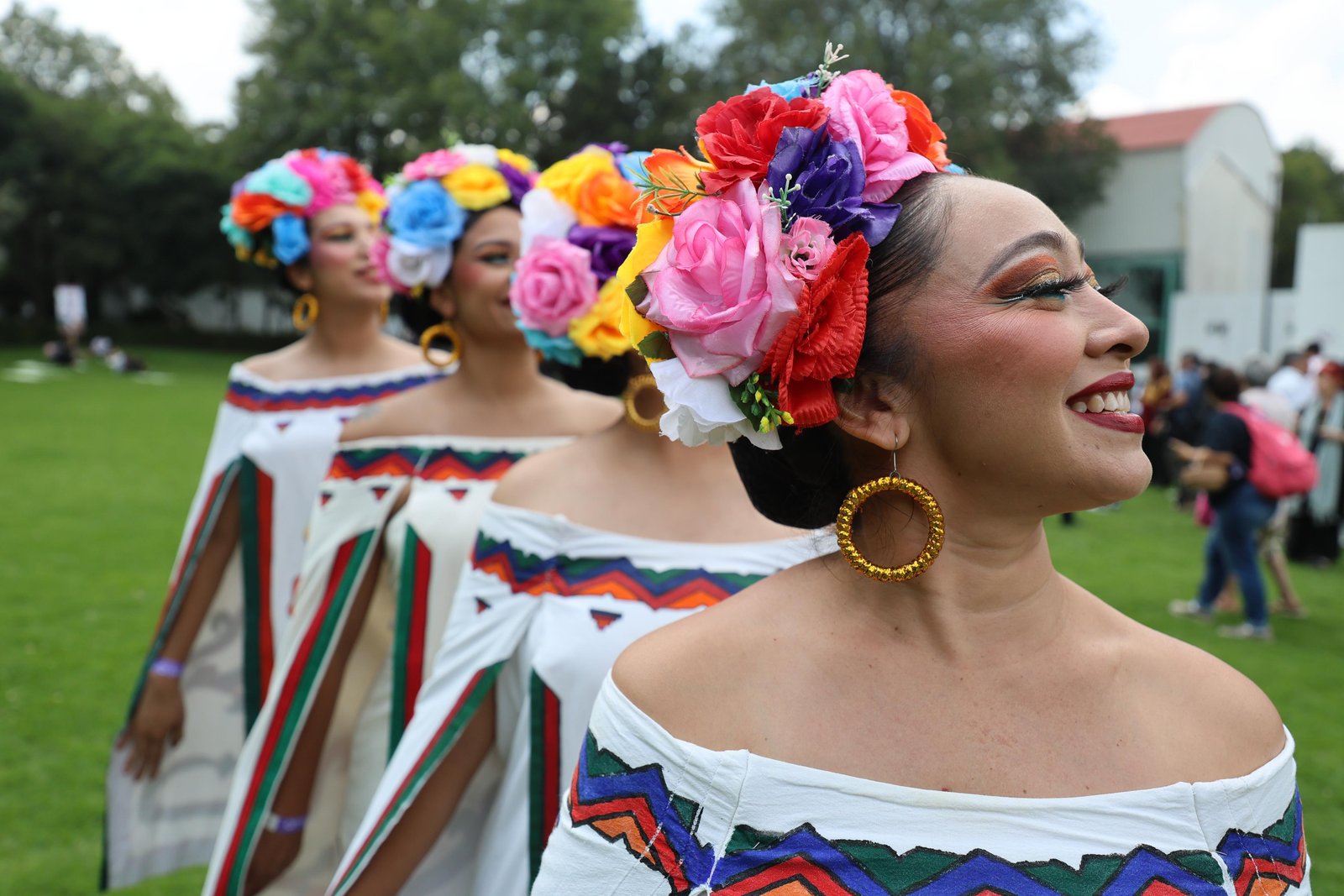 Reúne Los Pinos cultura maya y caribeña