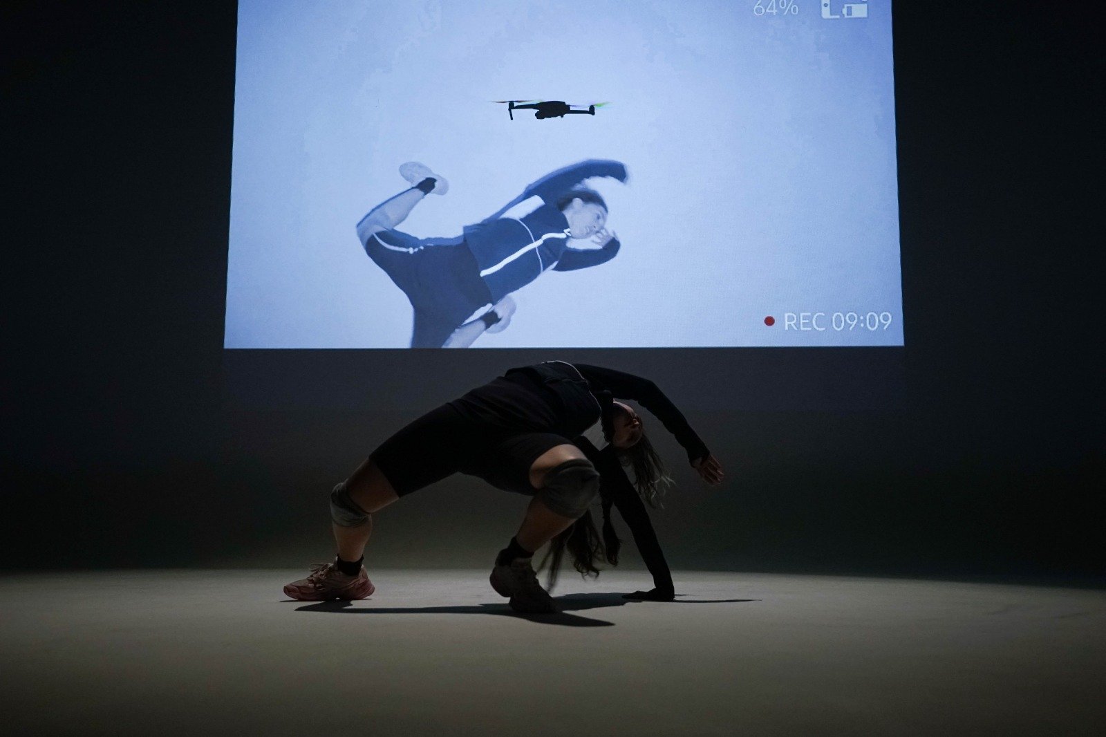 Danza y dron dialogan en el MAM