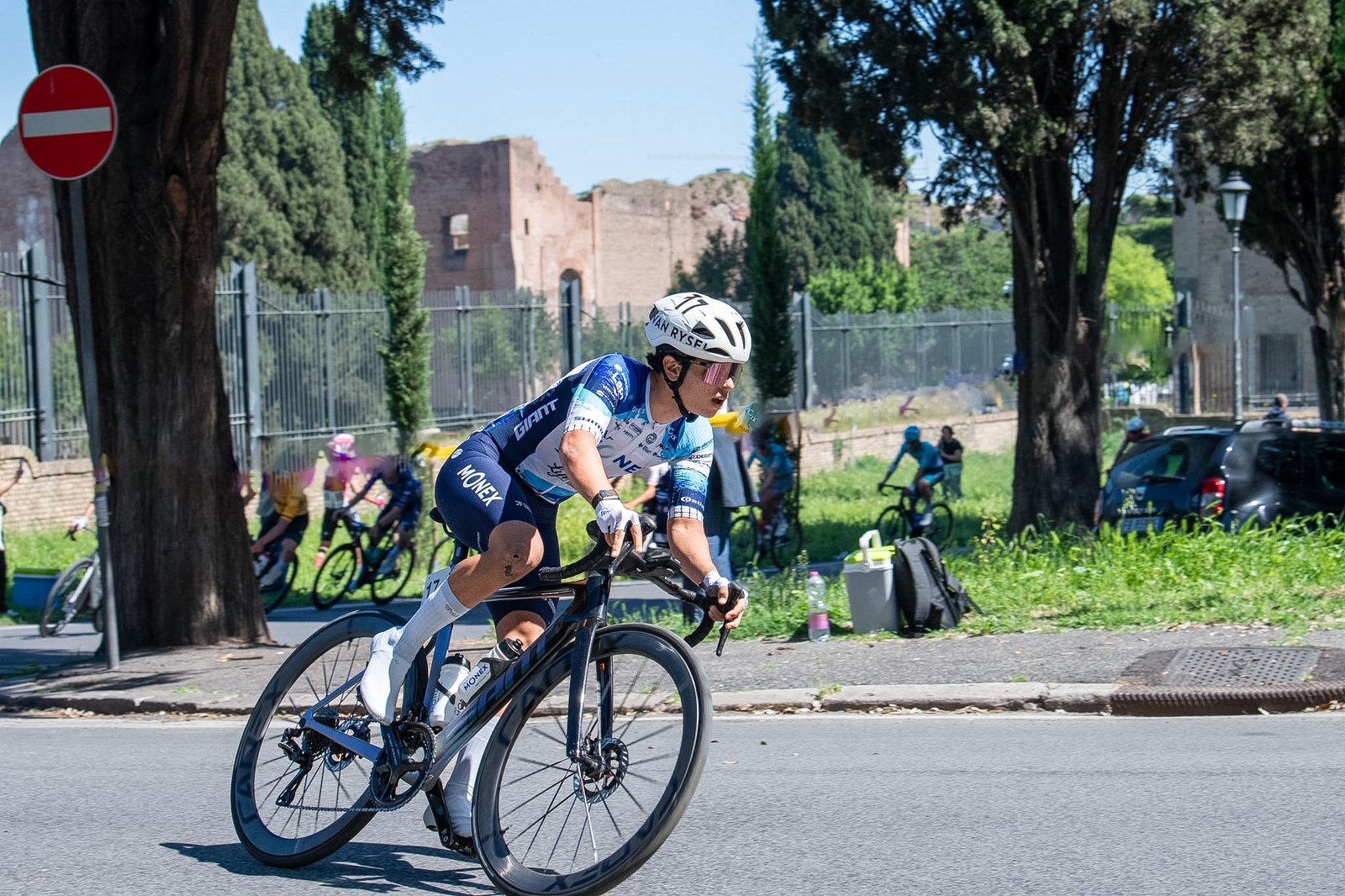 Emilio Rodríguez salta al UAE Team Emirates