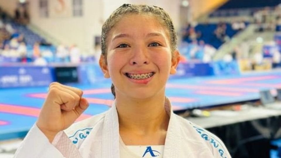 Valeria Juárez gana bronce en Mundial Karate