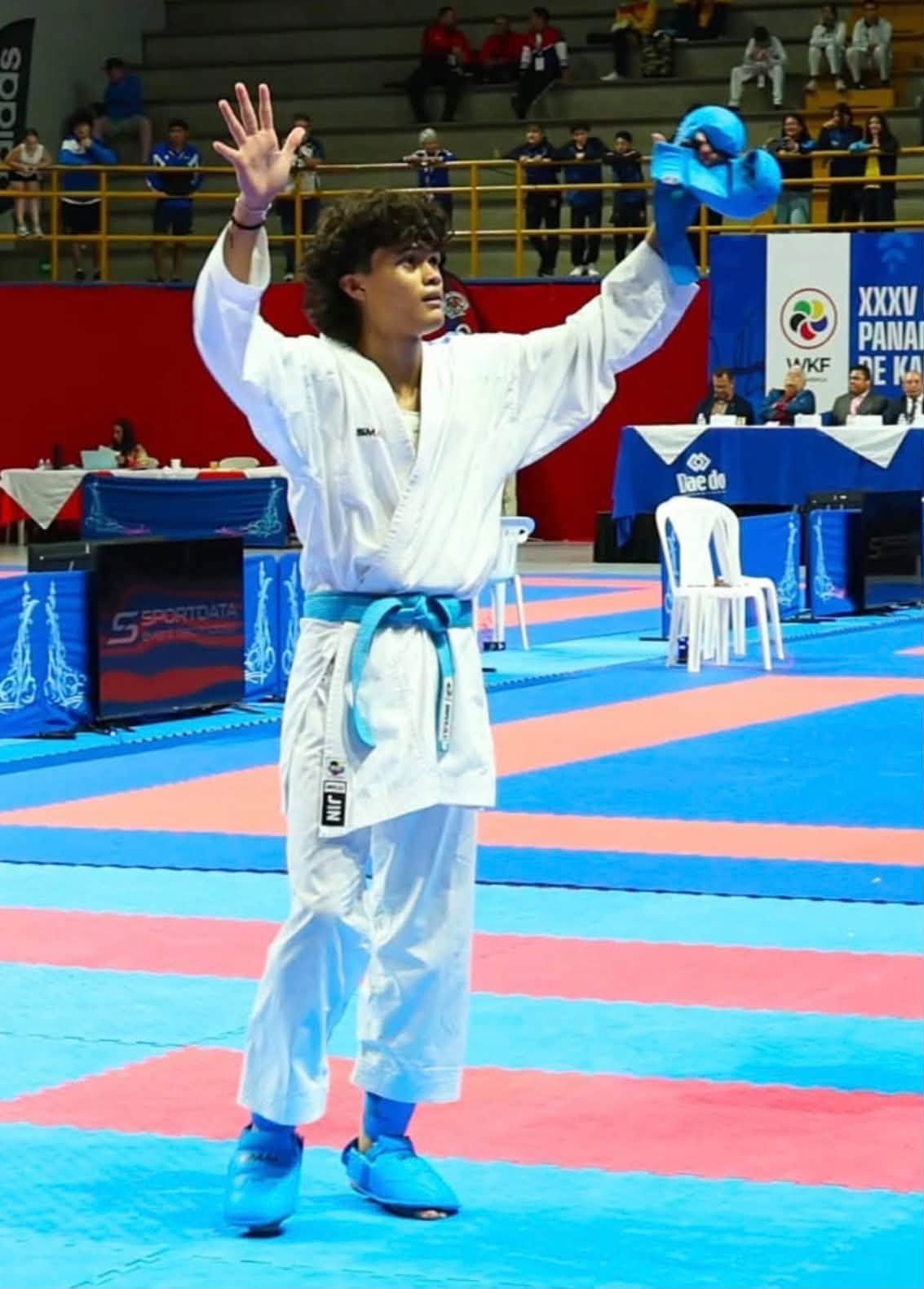 Valeria Juárez gana bronce en Mundial Karate (foto 2)