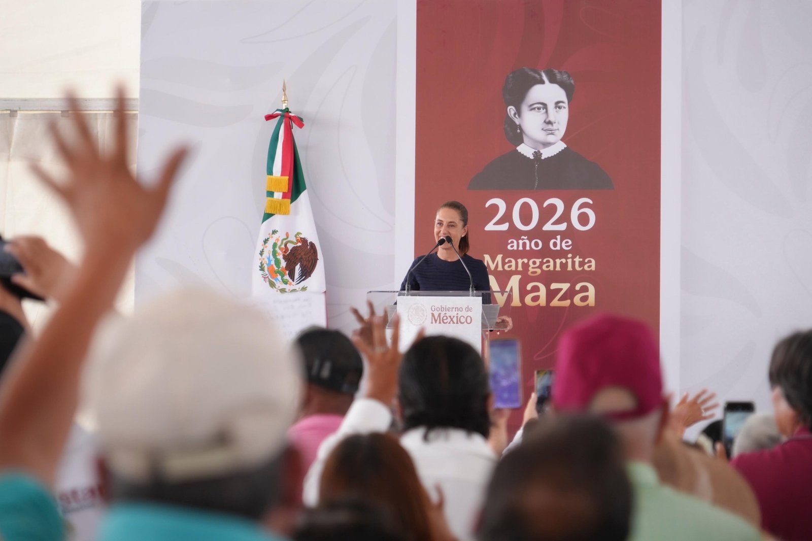 Sheinbaum llama a defender la patria