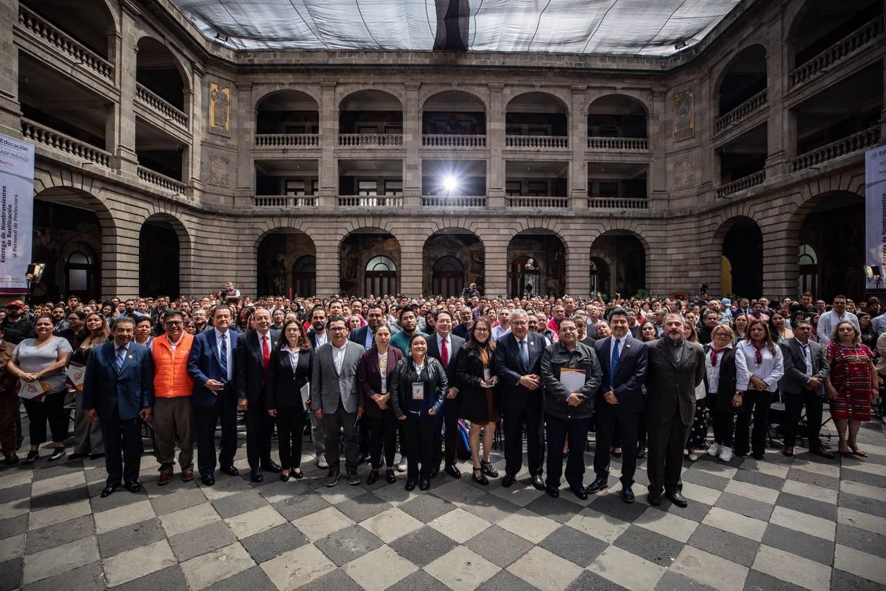 568 prefectas y prefectos obtienen nombramientos definitivos