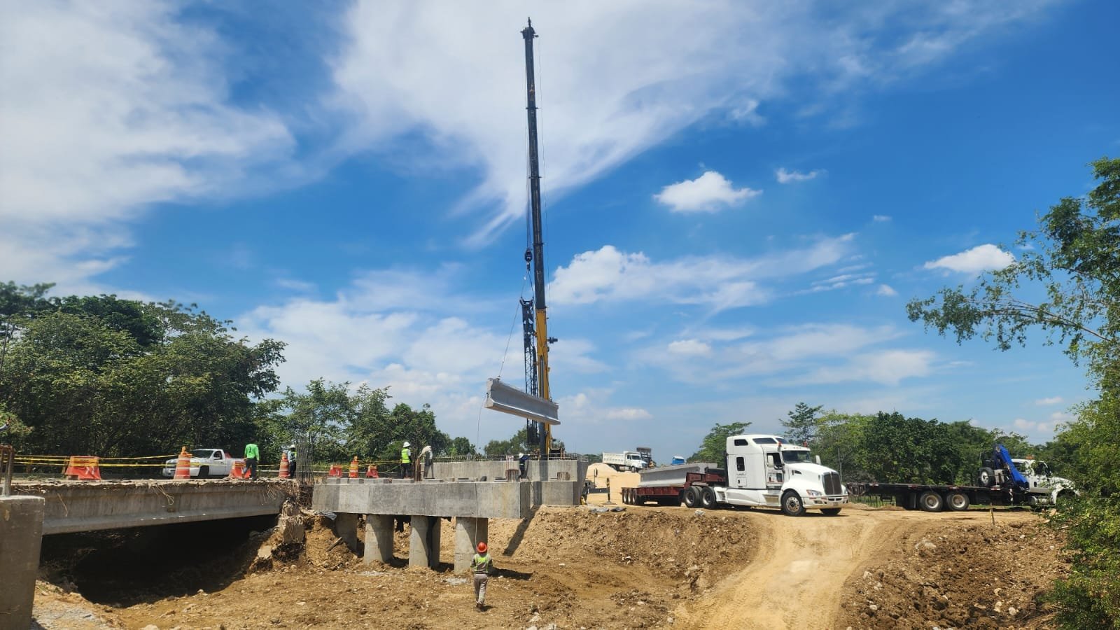 Avanza 64% modernización de carretera Macuspana-Escárcega (foto 4)