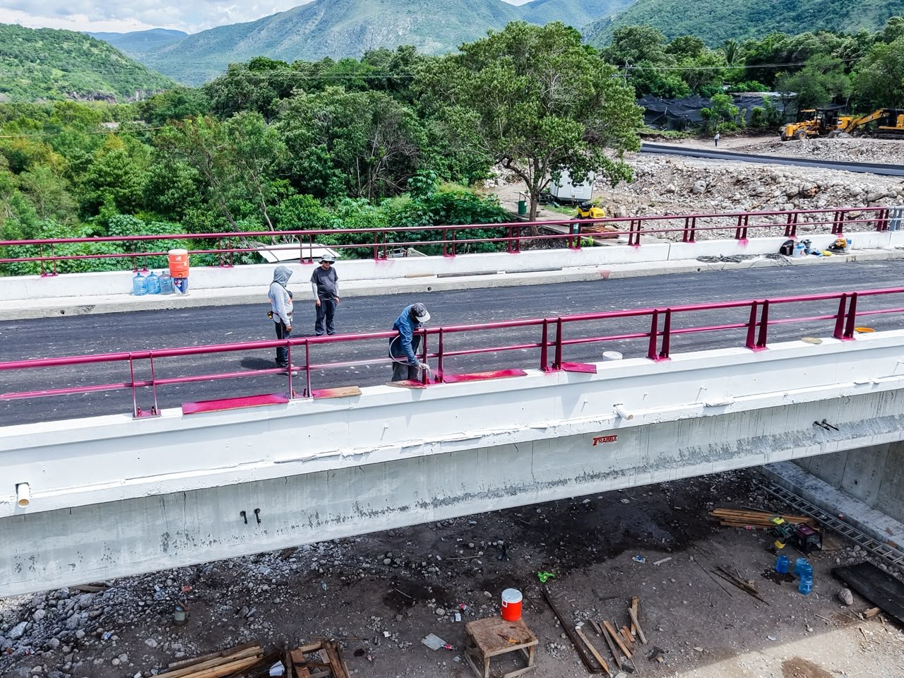 Puente Las Tunas avanza 92% en Colima (foto 4)