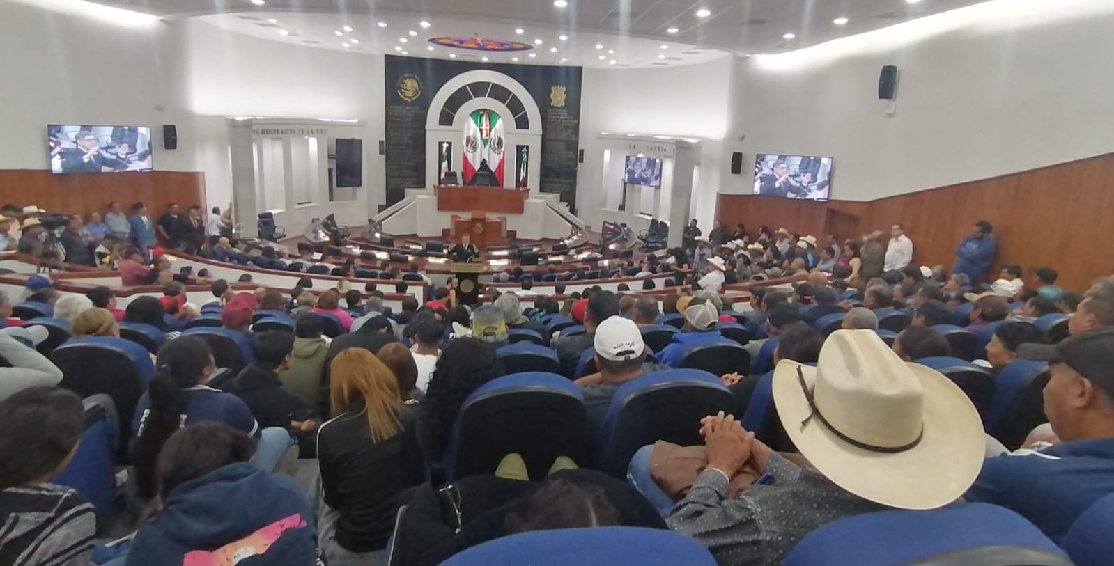 PA fortalece defensa de propiedad social (foto 4)