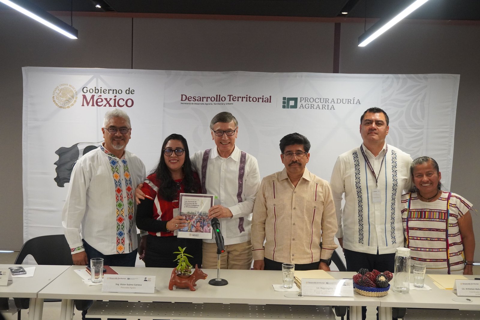 Indígenas y afromexicanos construyen ley (foto 7)