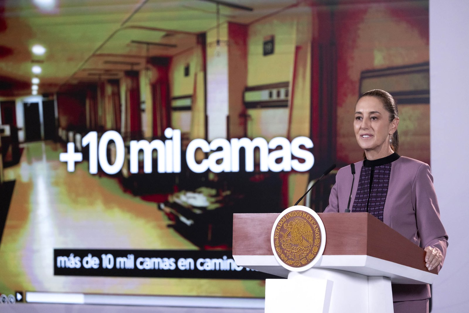 Proyectan 12 mil camas nuevas de hospital