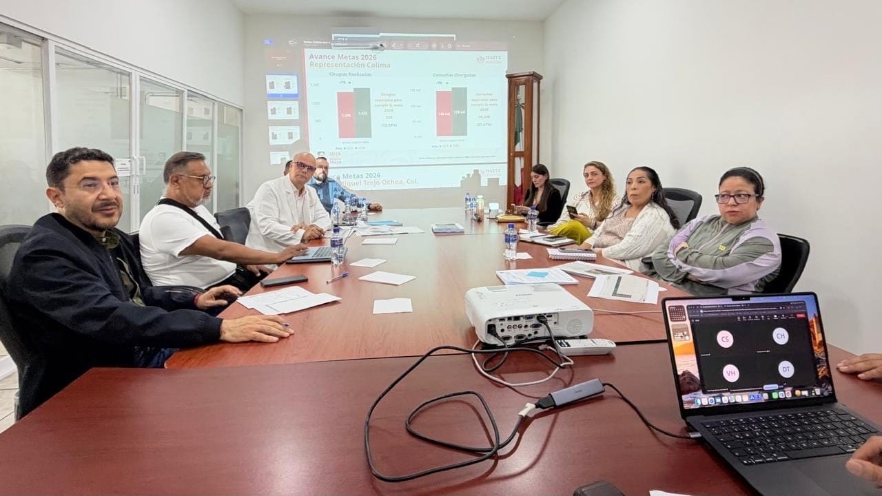 Batres instruye reforzar atención médica del ISSSTE (foto 3)