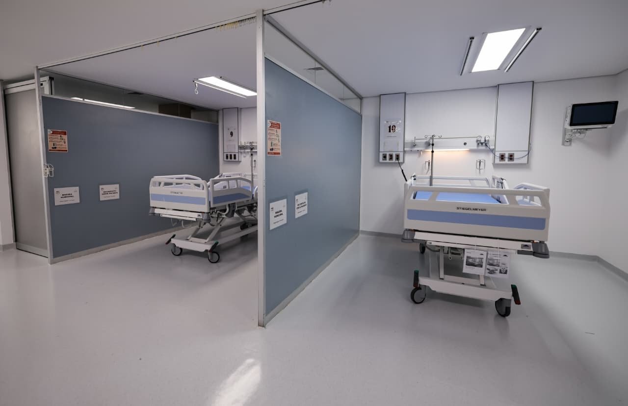 ISSSTE distribuye 330 camas de terapia intensiva (foto 2)