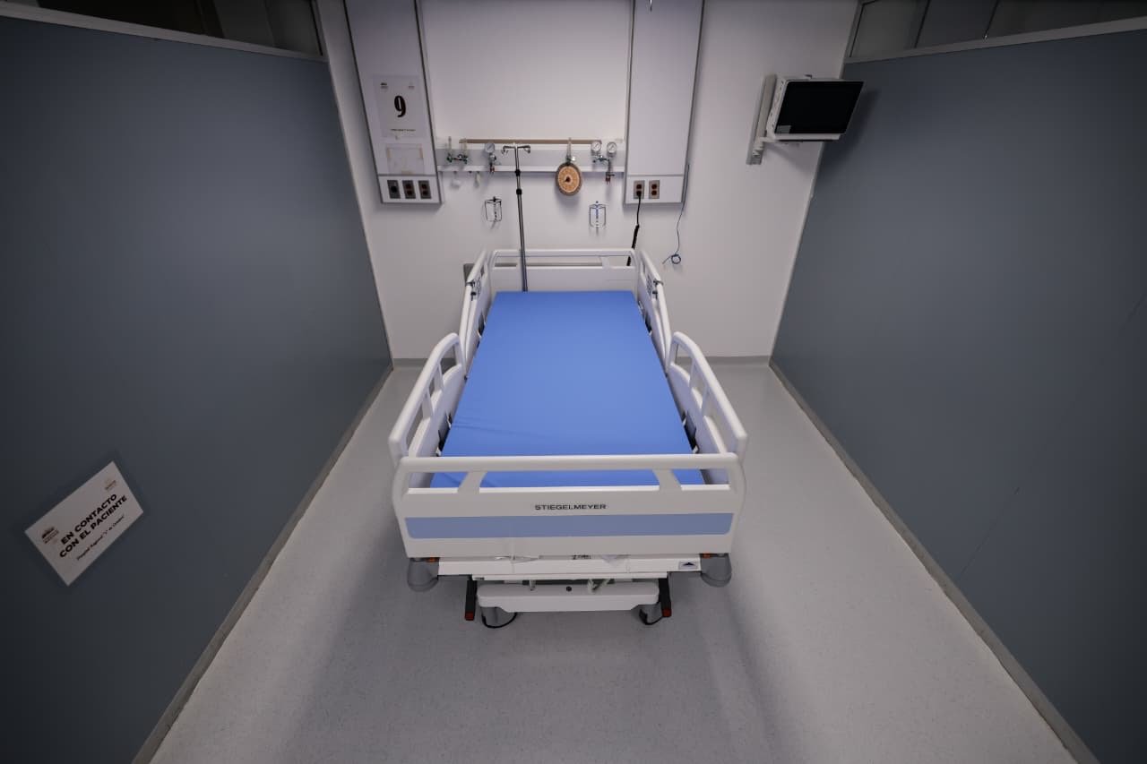 ISSSTE distribuye 330 camas de terapia intensiva (foto 5)