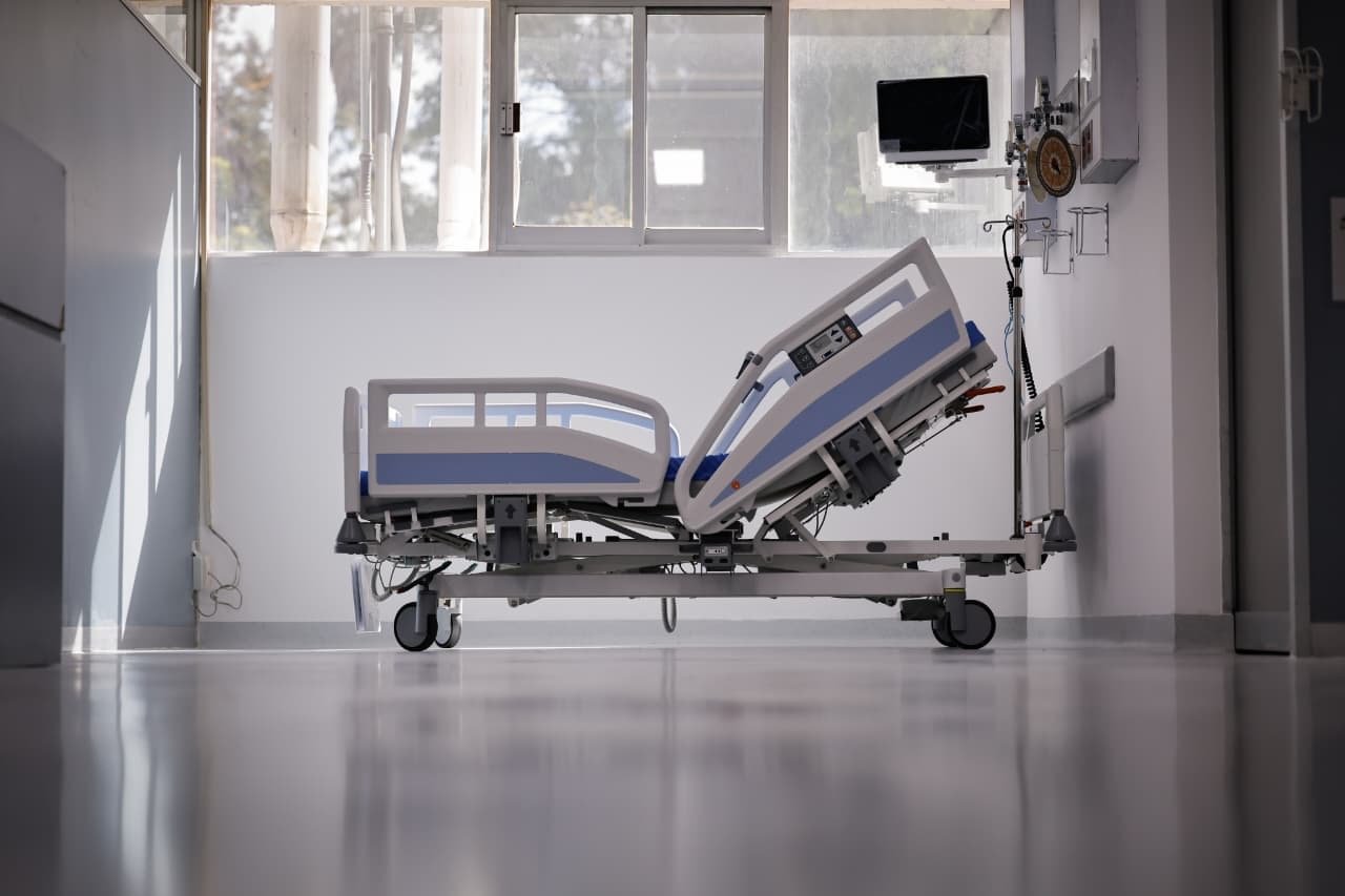 ISSSTE distribuye 330 camas de terapia intensiva (foto 6)